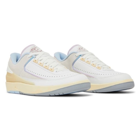 Nike air Jordan 🔥2 
‘ look, up in the air’
NWOT - Picture 14 of 17